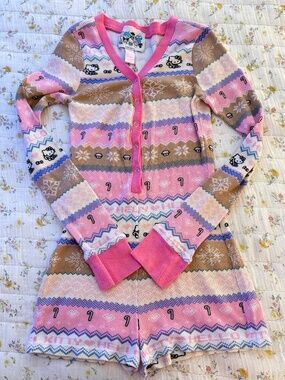 Forever 21 Hello Kitty Fair Isle Holiday Pajama Romper Pink Thermal Womens Small
